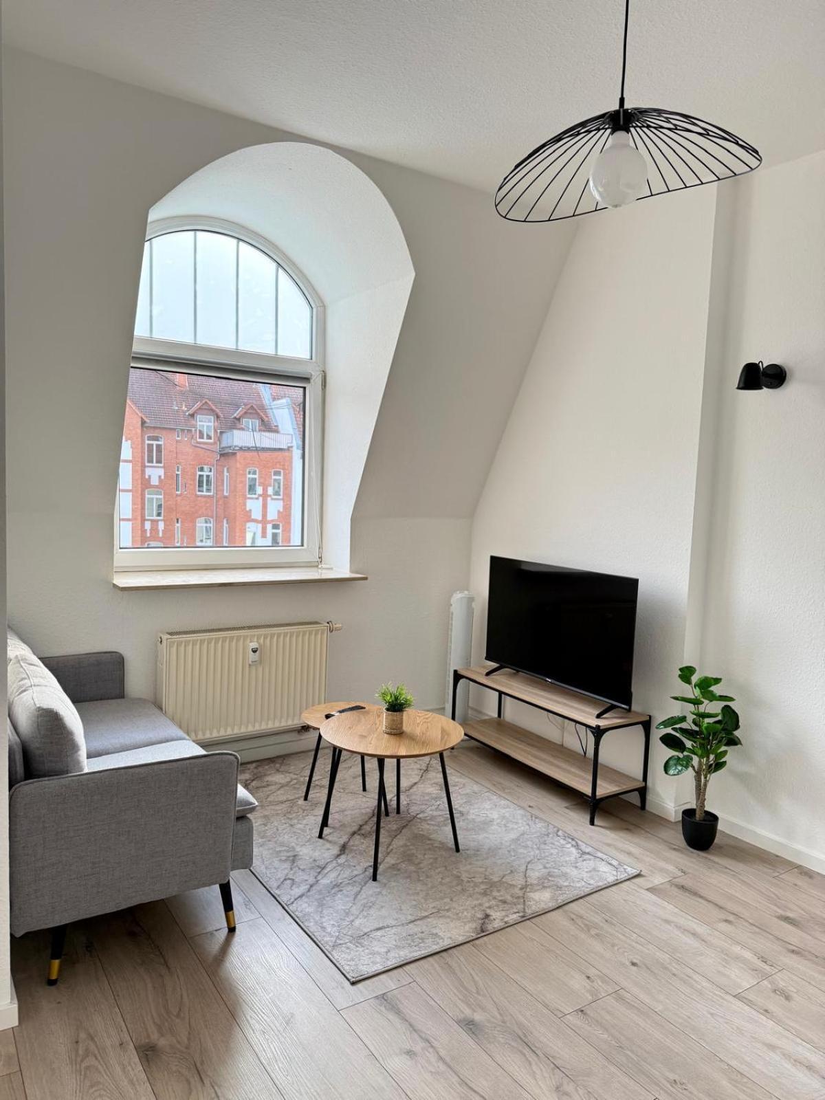 Raha Apartments - Modernes Studio-Apartment - Hbf - Gratis Parkplatz Erfurt Exteriér fotografie